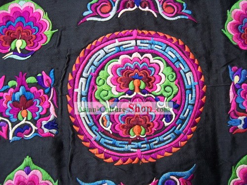 Chinese Stunning Miao Tribe Hand Embroidery Collectible Flake