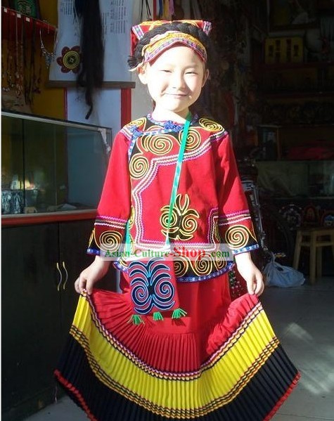 Chinese Traditional Yi Minority Costumes and Hat for Children