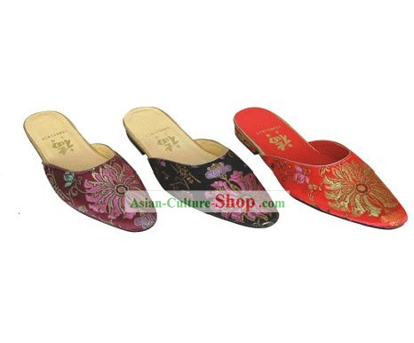 Chinese Traditional Handmade Satin Slipper (chrysanthemum)