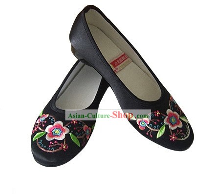 Chinês tradicional Handmade bordado sapatos de cetim (cálice canto)