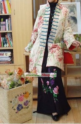 Chinese Classic Mandarin Collar and Button Large Flower Winter Outercoat