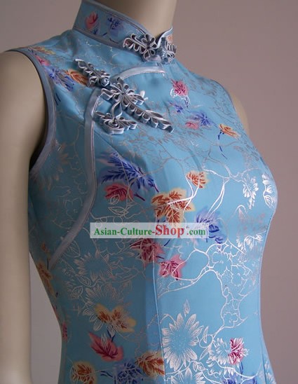 Chinese Stunning Light Blue Cheongsam with Beautiful Button