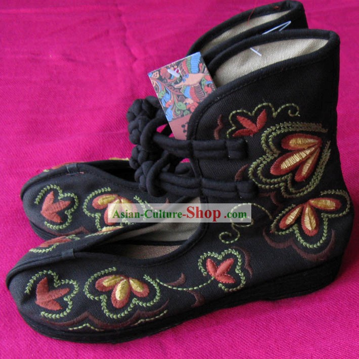 Chinese Traditional Handmade Cloth Boots for Women