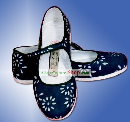 Chinese Traditional Handmade Batik Cloth Shoes