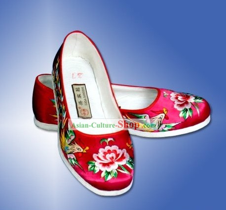 Chinois traditionnel brodé à la main et chaussures en tissu pivoine et Phoenix