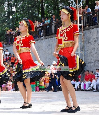 Chinese Jinuo Minority Dress and Hat