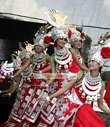 Chinese Traditional Miao Minority Costumes, Silver Helmet and Necklace Set