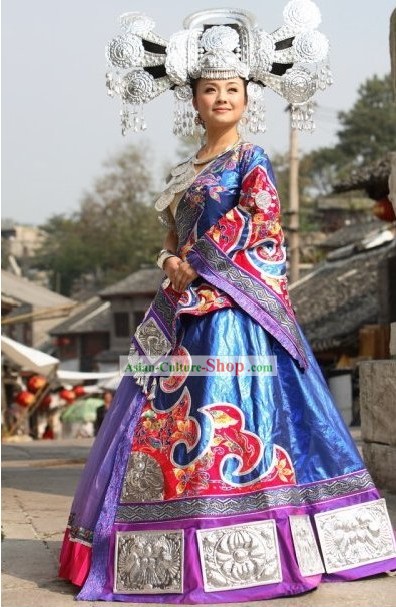 China Miao Minority Clothing and Silver Hat Complete Set