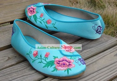 Chinese Traditional Handmade Embroidery Shoes