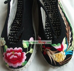 Chinese Traditional Phoenix and Peony Shoes