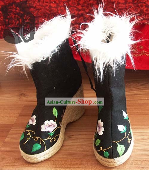 Chinese Traditional Embroidery Boots