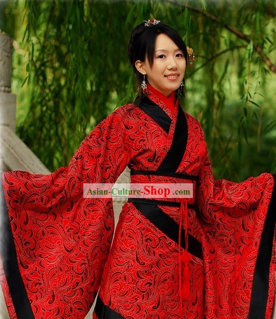 Chinese Classical Red Wedding Hanfu Garment for Women