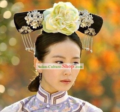 Qing Dynasty Palace Maid Wig and Hair Accessories