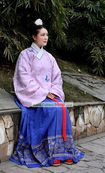 Ming Dynasty Female Outfit