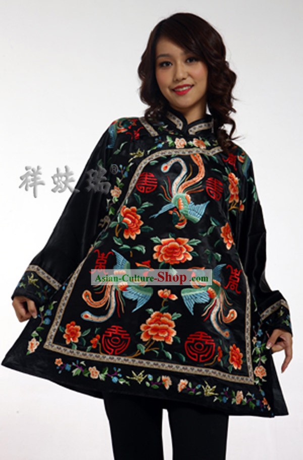Traditional Chinese Rui Fu Xiang Hand Embroidered Phoenix Garment for Women