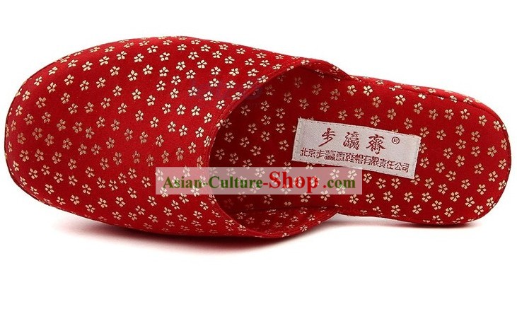 Chinese Handmade Bu Ying Zhai Red Slipper for Women