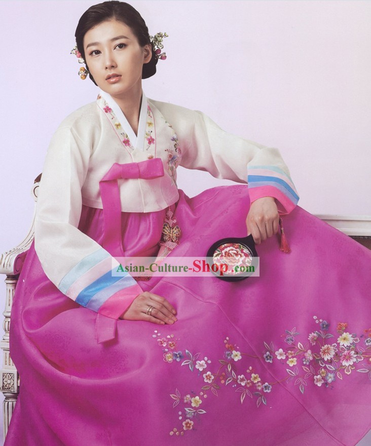 Traditional Korean Women Hanbok Suit