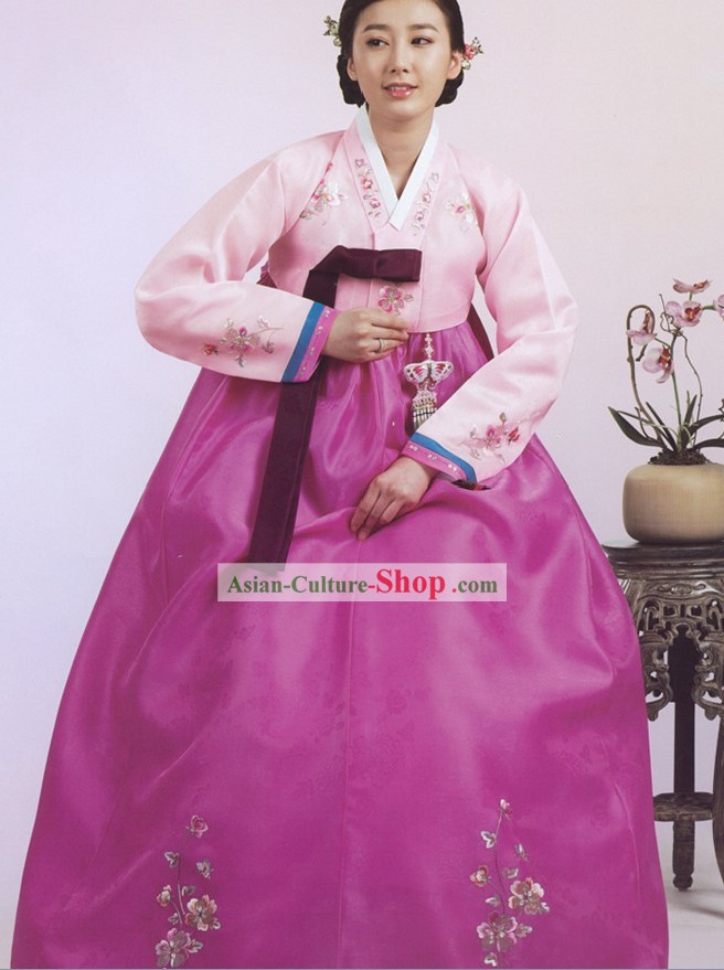 Traditional Korean Costumes for Women