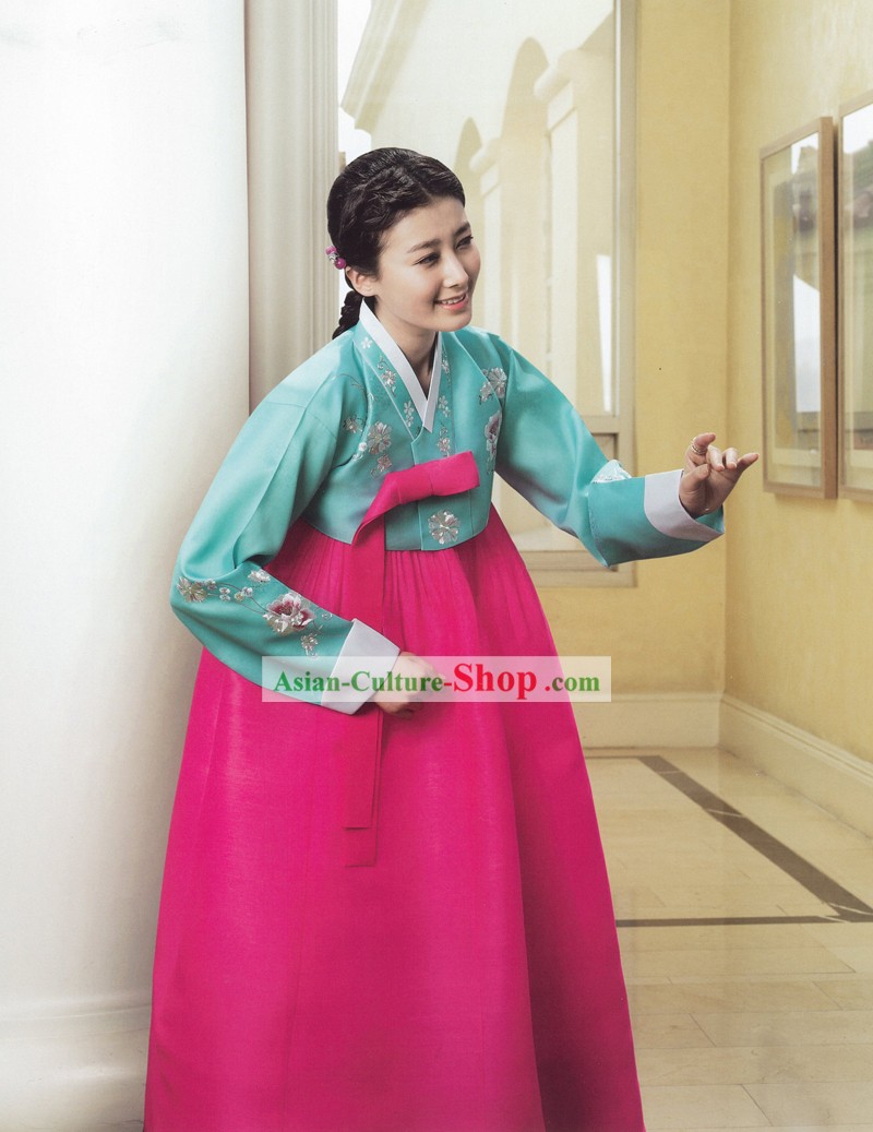 Traditional Korean Women Royal Costumes Complete Set