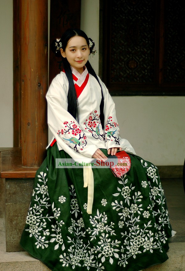 Ming Dynasty Princess Embroidered Hanfu Clothing Complete Set