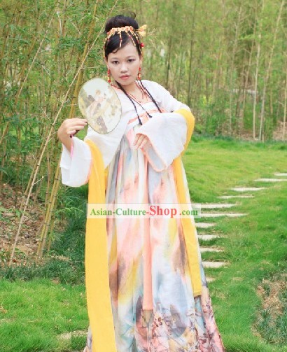 Ancient Chinese Tang Dynasty Women Clothing