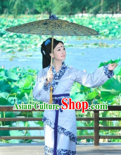 Chinese Classical Beauty Hanfu Clothing and Umbrella for Women