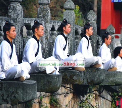 Daoist Priest Students Clothing and Headpiece