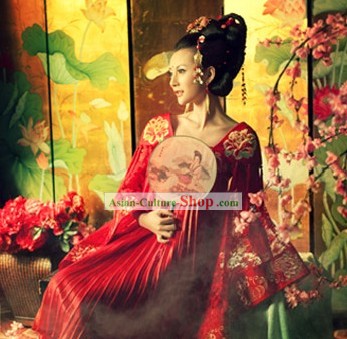 Ancient Chinese Empress Costume and Hair Accessories