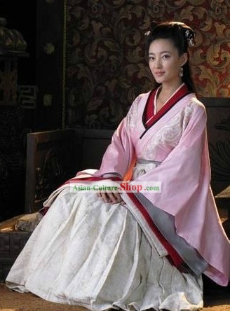 Ancient Han Dynasty Palace Lady Costume and Hair Accessories for Women