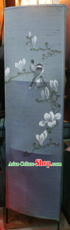 Chinese Classic Handmade and Painted Silk Bird and Flower Standard Floor Lamp