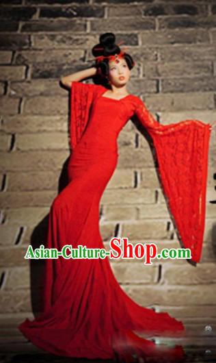 Chinese Classical Red Wedding Dress and Hair Accessories