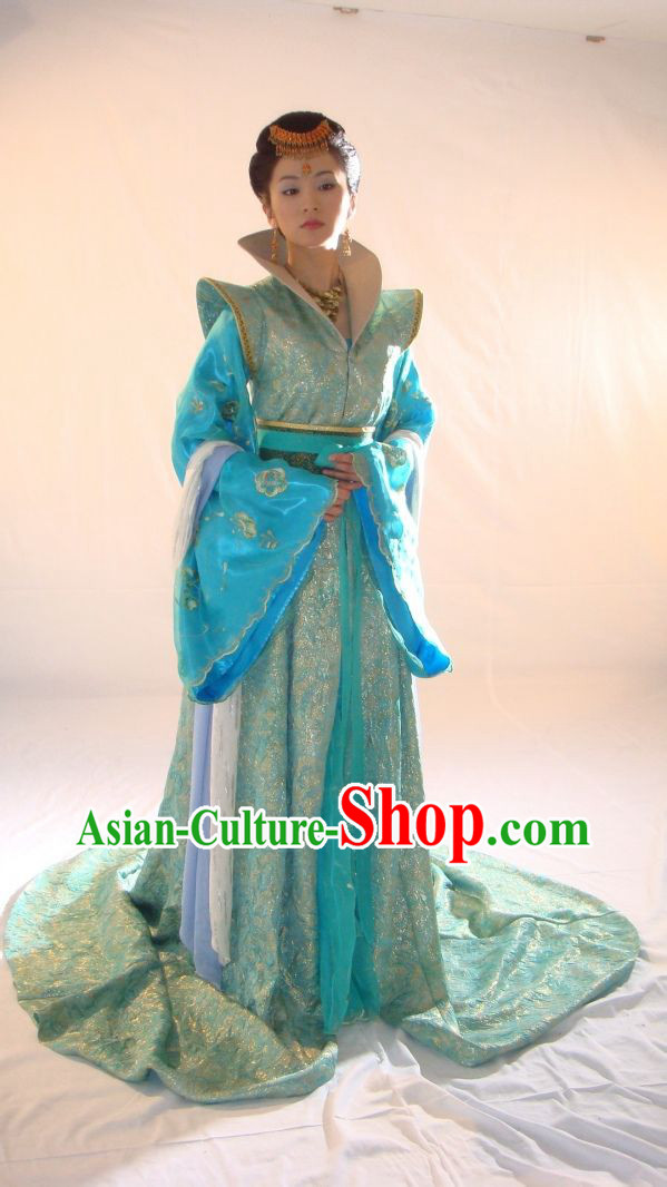 Ancient Chinese Tang Dynasty Princess Blue Clothing and Hair Accessories