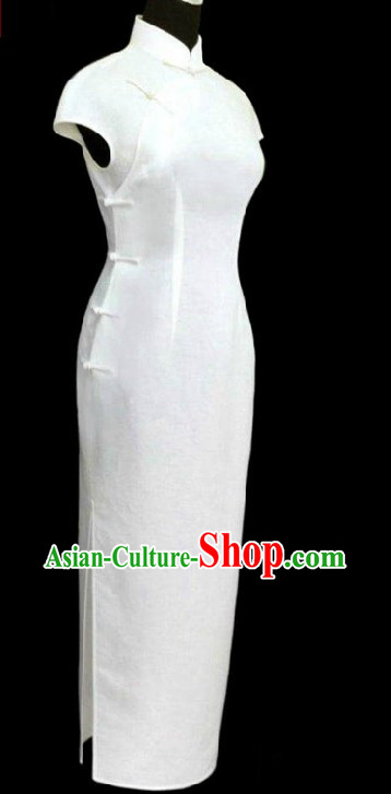 Traditional White Cotton and Flax Long Cheongsam