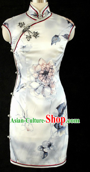Chinese Classic Short Flower Silk Cheongsam for Women