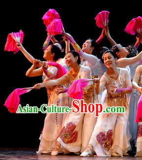 Traditional Chinese Folk Dance Costumes for Women