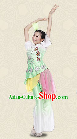 Chinese Traditional Costume and Headwear for Women