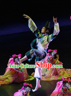 Traditional Korean Dance Costumes for Men