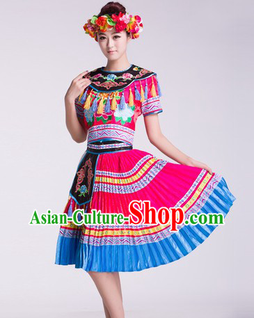 China Ethnic Tu Jia Clothing and Headwear Complete Set for Women