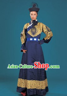 Chinese Traditional Hanzhuang Clothing and Hat