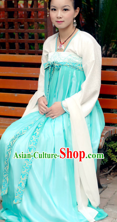 Traditional Chinese Tang Dynasty Clothing for Women