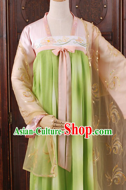 Traditional Chinese Tang Dynasty Clothing for Women