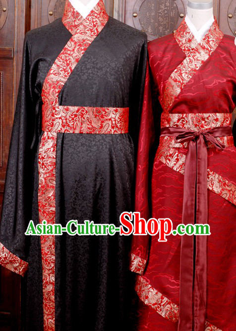 Traditional Chinese Black and White Wedding Dresses for Men and Women