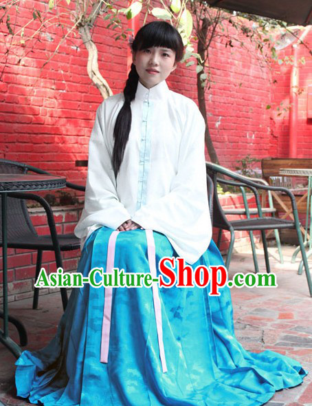 Traditional Chinese Blue and White Clothing for Women