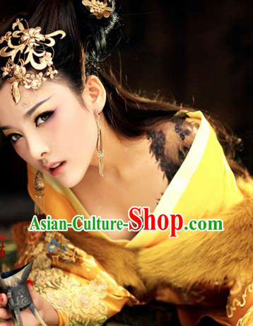 Ancient Chinese Royal Palace Empress Costumes and Hair Accessories