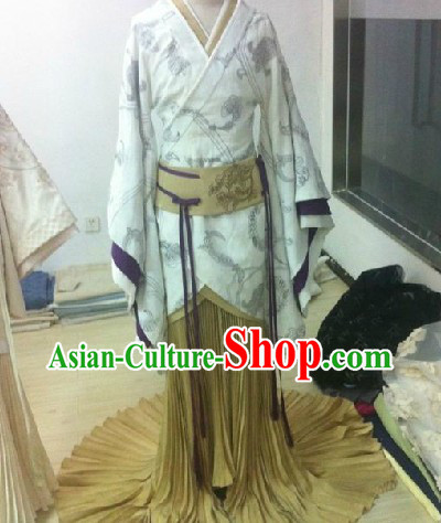 Ancient Chinese Han Dynasty Beauty Clothes for Brides with Long Trail