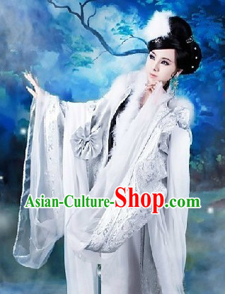 Ancient Chinese White Foxtrel Costumes for Women