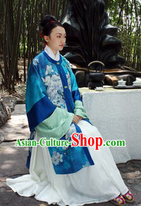 Ancient Traditional Chinese Ming Dynasty Silk Clothes for Women