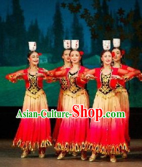 Traditional Chinese Xinjiang Dance Costumes and Hat for Dancers