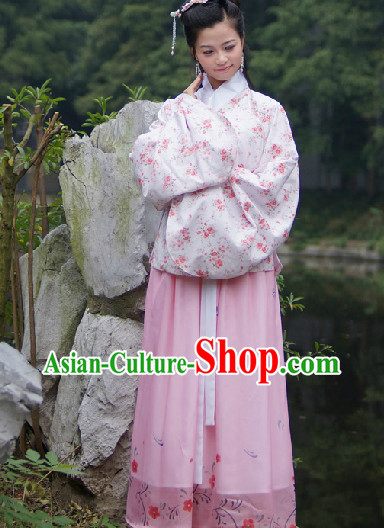 Ancient Chinese Ming Dynasty Clothing for Women