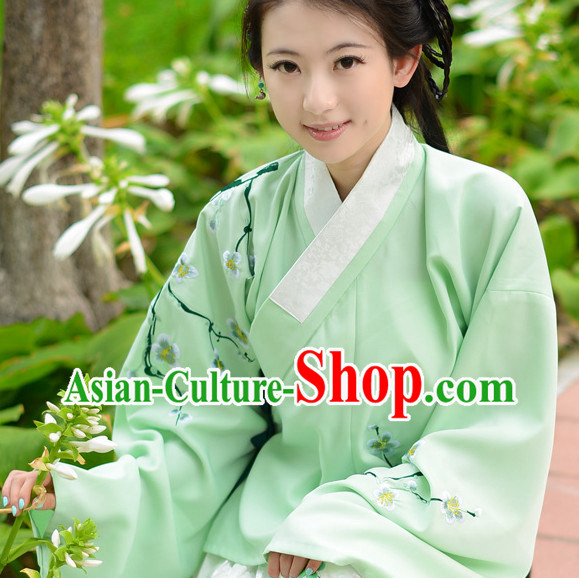 Ancient Chinese Traditional Ming Dynasty Garment for Women
